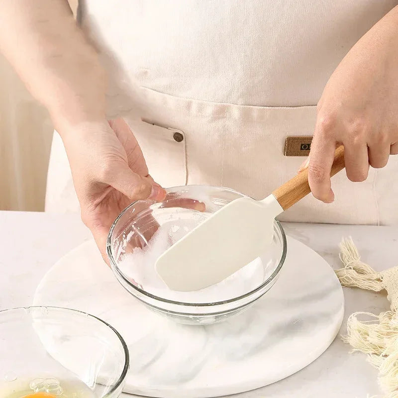 Kitchen Butter Scraper Baking Tools Mixer Spatula for Pastry and Pastry Accessories White Chocolate Wooden Handle Cake Utensils
