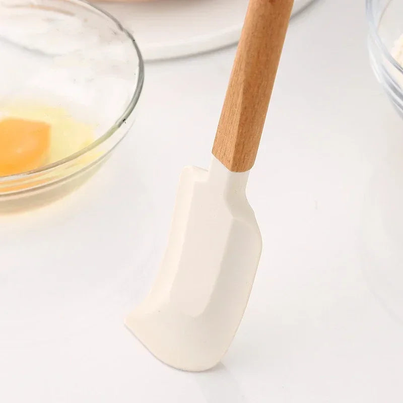 Kitchen Butter Scraper Baking Tools Mixer Spatula for Pastry and Pastry Accessories White Chocolate Wooden Handle Cake Utensils